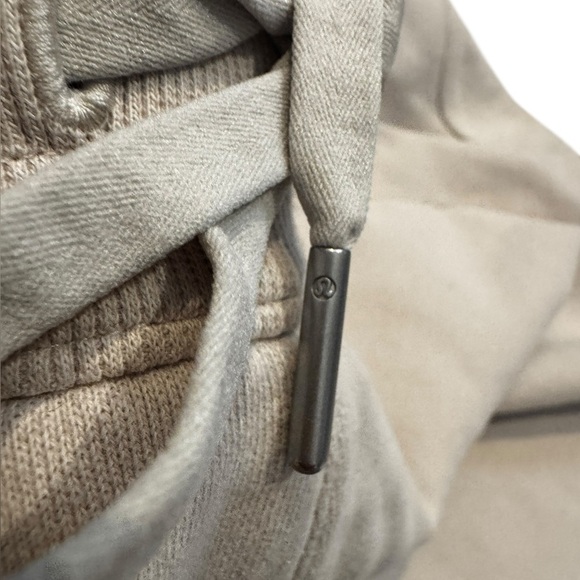 Lululemon Scuba High-Rise Jogger Baggy Sweatpants Cream Women’s 12 Read - Picture 9 of 9